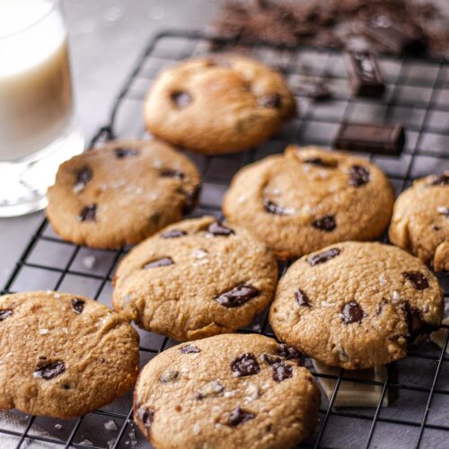 protein chocolate chip cookies