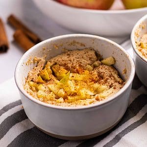 apple pie microwave baked oats in a bowl